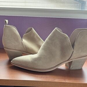 Dolce Vita Cream Ankle Booties